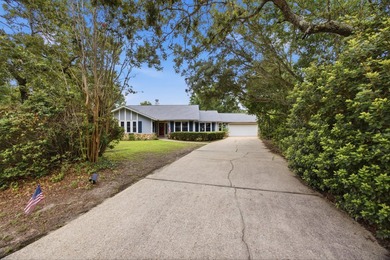 Welcome Home! This beautifully maintained home in The Woodlands - photo 2