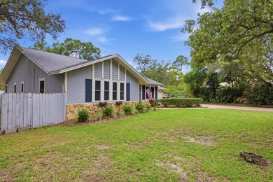 Welcome Home! This beautifully maintained home in The Woodlands - photo 4