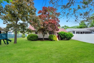 Welcome to this charming Cape Cod home located in the heart of - photo 5