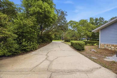 Welcome Home! This beautifully maintained home in The Woodlands - photo 6