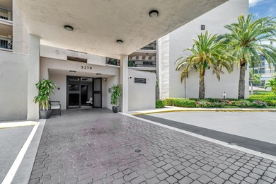 Finest location in Palm Beach, ultra- private, golf course and - photo 3