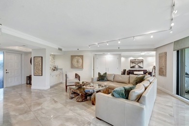 Finest location in Palm Beach, ultra- private, golf course and - photo 7