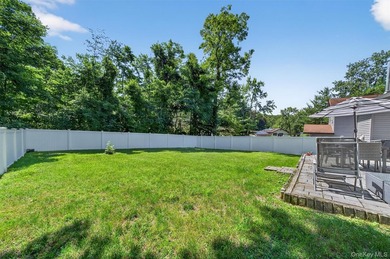 Experience the magic of lake living! Beautifully maintained home - photo 41