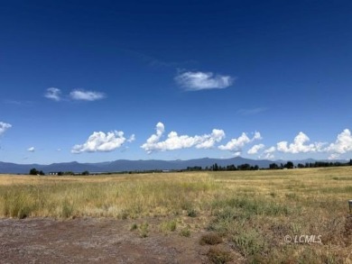 Lake Acreage For Sale in Chiloquin, Oregon
