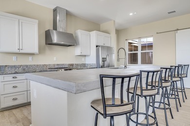Nestled on 3.02 acres in the gated Puunoa community, 257 - photo 10