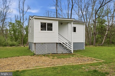 NEW PRICE ON THREE RIVERFRONT ACRES! Get away from it all only - photo 2
