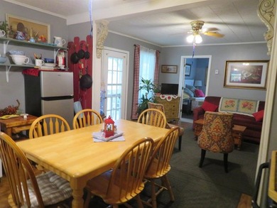 Clean and neat as a pin with Great curb appeal. This 2B/2B Home - photo 4