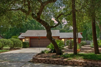 Ultimate Coastal Oasis: 4BR Home on Rare .553 Acre with Private - photo 2