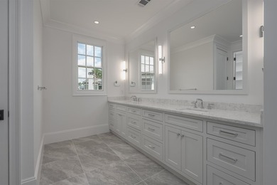 Beautifully crafted, new construction in process, lake-oriented - photo 15