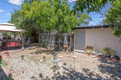 Spacious and unique 4-bedroom, 2-bath home in South San - photo 21