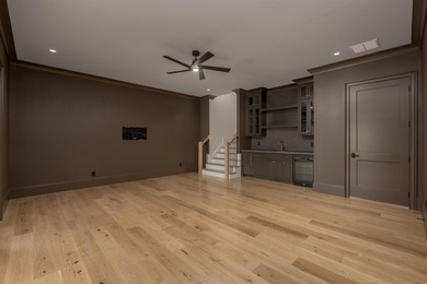 Beautifully crafted, new construction in process, lake-oriented - photo 22