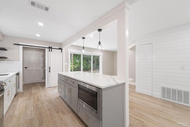MOTIVATED SELLERS - All offers will be entertained! Step inside - photo 22