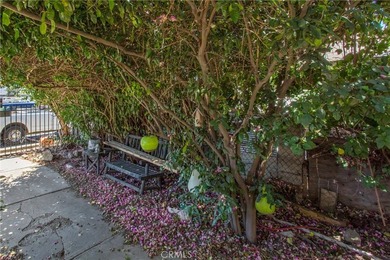 Spacious and unique 4-bedroom, 2-bath home in South San - photo 24