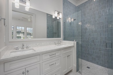 Beautifully crafted, new construction in process, lake-oriented - photo 25