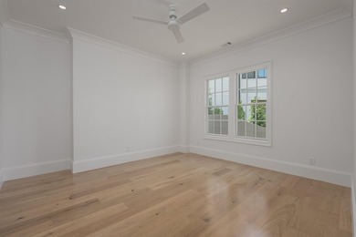Beautifully crafted, new construction in process, lake-oriented - photo 27