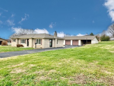 Lake Cumberland Home For Sale in Monticello Kentucky