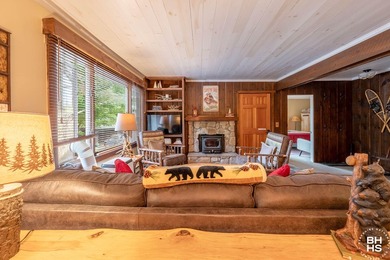 A rarely offered Lake Placid end unit condominium with 4 - photo 5