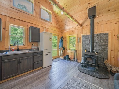 Are you searching for a private mountain retreat featuring a - photo 9