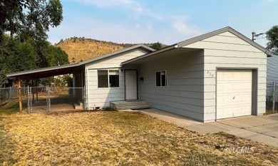 Goose Lake Home For Sale in Lakeview Oregon