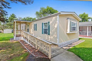 Two bedroom two bathroom well maintained home within the - photo 3