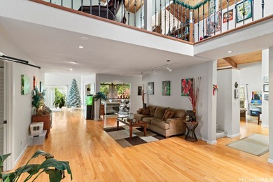 Nestled in a highly desirable Hawaii Kai neighborhood, this - photo 9
