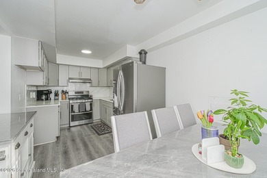 Newly Renovated 3-Bedroom Townhouse in the Heart of Mariners - photo 16