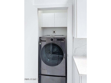 Totally remodeled 2025 Designed by renowned Architect, Award - photo 19