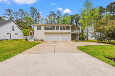 Tucked away in Hagley Estates, this unique 3-bedroom, 3-bath - photo 3
