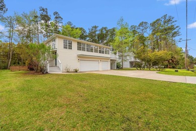 Tucked away in Hagley Estates, this unique 3-bedroom, 3-bath - photo 4