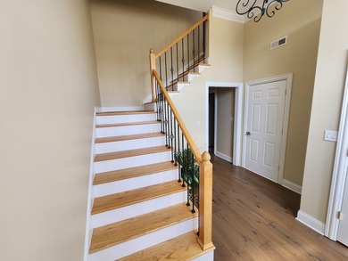 Come and look at this beautiful 3 bedroom, 2.5 bath townhome in - photo 4