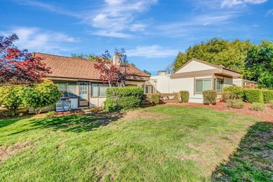 BACK ON THE MARKET - SPECTAULAR SINGLE LEVEL VILLA - located in - photo 36