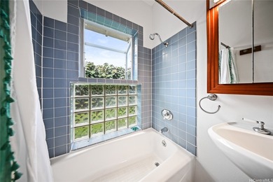 Tucked within a canopy of mature fruit trees and lush tropical - photo 10