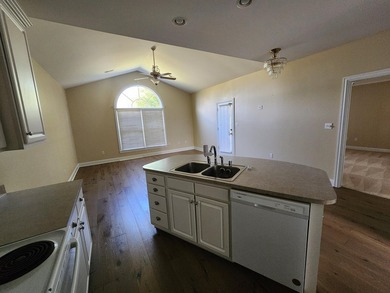 Come and look at this beautiful 3 bedroom, 2.5 bath townhome in - photo 10