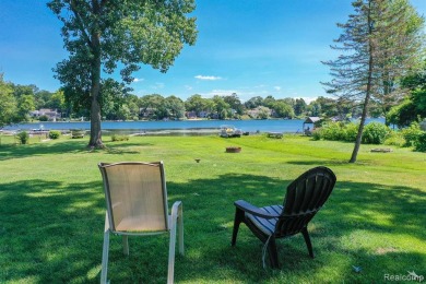 Buck Lake - Livingston County Home For Sale in Hamburg Township Michigan