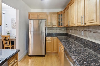 Step into this bright and inviting 1-bedroom, 1-bathroom home in - photo 6