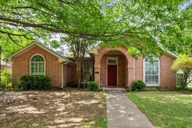Lake Home For Sale in Ennis, Texas