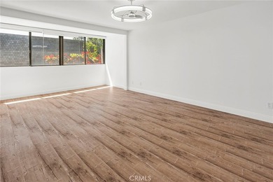 Beautiful Marina Del Rey townhome located in the highly - photo 15