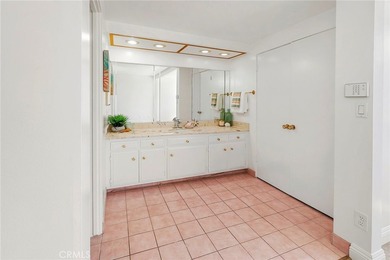 Beautiful Marina Del Rey townhome located in the highly - photo 17