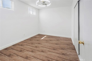 Beautiful Marina Del Rey townhome located in the highly - photo 20