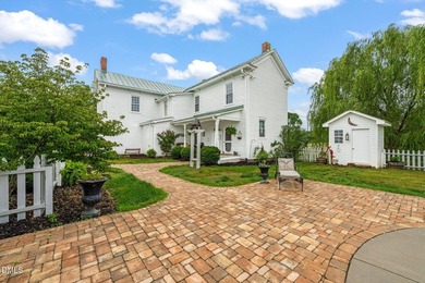 Begin your family's next chapter in this vintage 4 Bedroom, 2.5 - photo 29