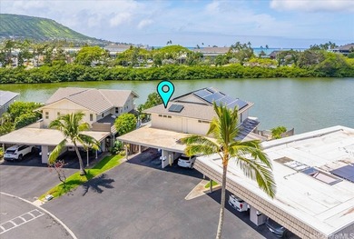 Welcome home to this stunning waterfront townhome in a prime - photo 1