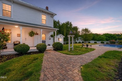 Begin your family's next chapter in this vintage 4 Bedroom, 2.5 - photo 37
