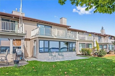 Experience high-end, turn-key, low-maintenance lake living on - photo 1
