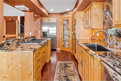 Experience high-end, turn-key, low-maintenance lake living on - photo 8