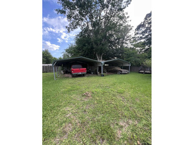 3 bedroom 2 bath home on .67 of an acre, fenced back yard, 2 car - photo 5
