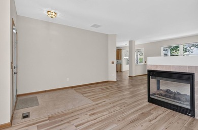 Welcome to effortless living in Grand Haven, one of Romeoville's - photo 3
