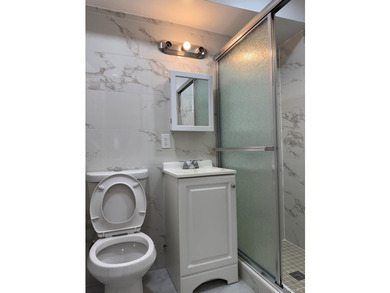 House for sale. Fully finished basement with separate entrance - photo 12