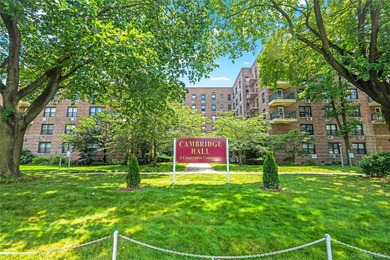 (private lake, pond, coastal) Home For Sale in Bayside New York