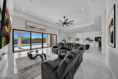 POOL HOME - RV PARKING - OUTDOOR KITCHEN - RESORT LIVING Welcome - photo 4