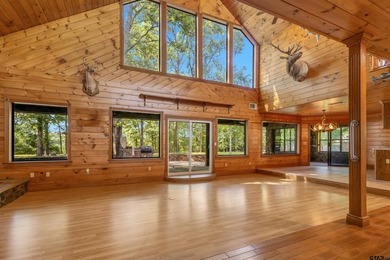 Experience the perfect blend of privacy, comfort, and East Texas - photo 6